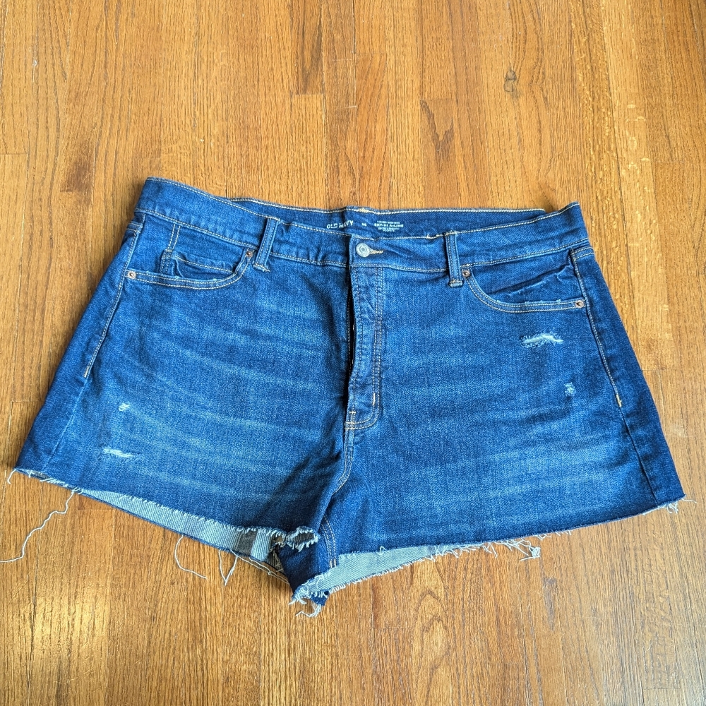 Old Navy | 3" Higher High-Rise Sky High Jean Cut-Off Shorts | 20 Plus